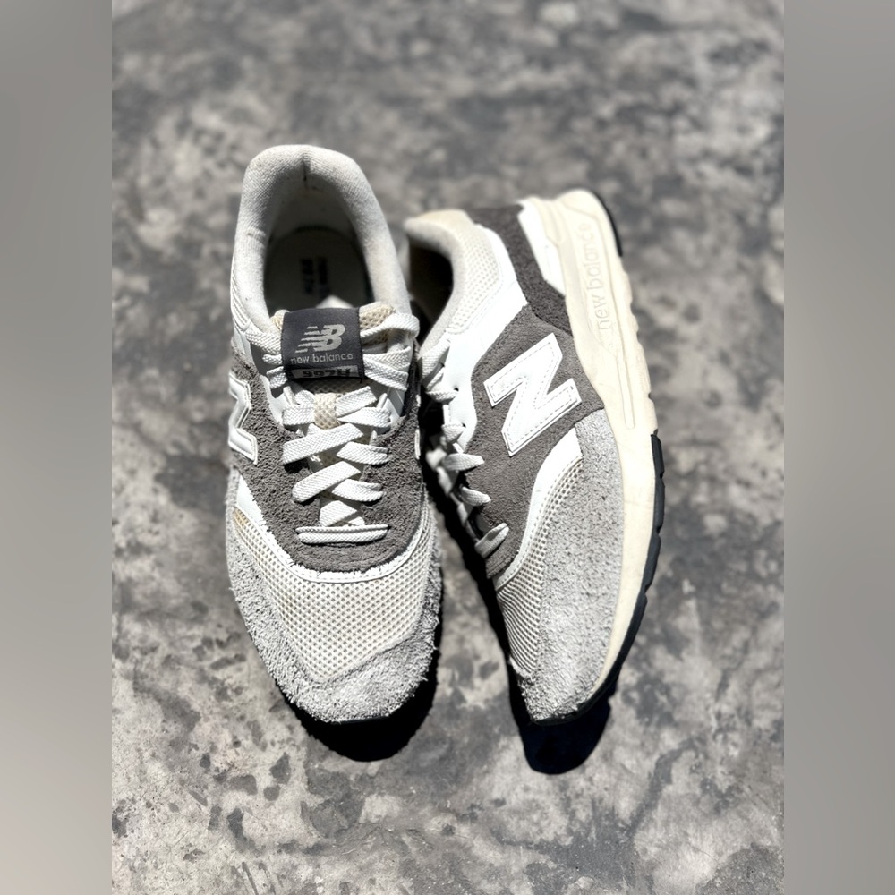 New Balance 997H - 7.5 mens